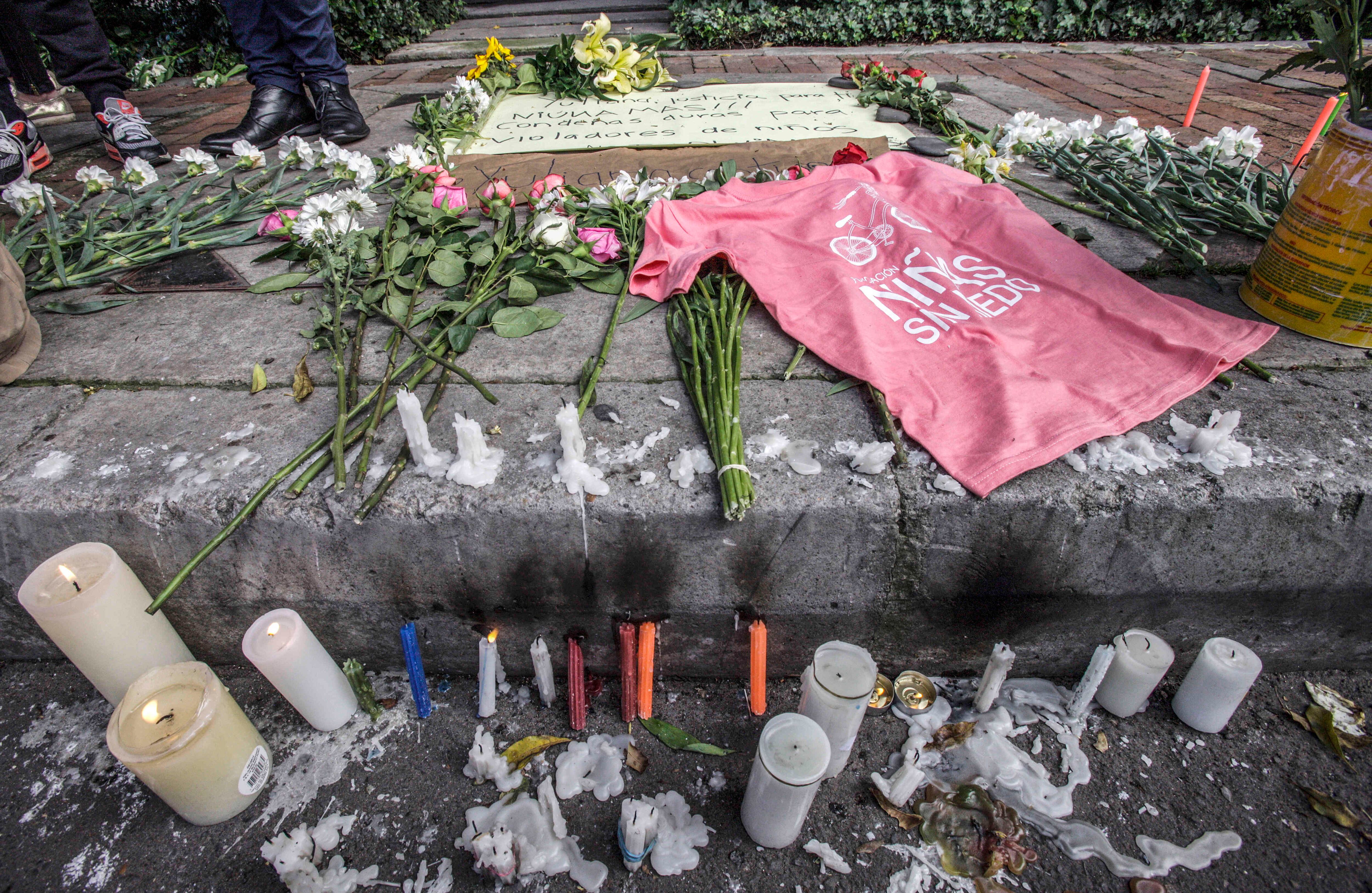 Tras conocerse que la menor murió asfixiada y estrangulada la indignación ha ido en aumento. Centenares de personas protestaron y reclamaron justicia, mientras dos familias están destrozadas por la tragedia. Foto: Carlos Julio Martínez/Semana