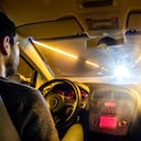 Las señales luminosas hacen parte de las formas de comunicación entre conductores.