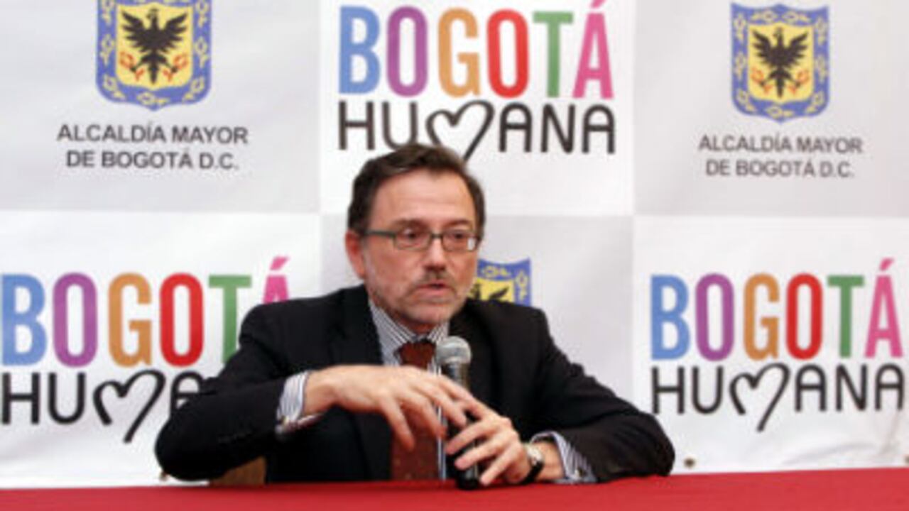 El saliente gerente de Transmilenio, Carlos García dice que se va a dedicar a la consultoría.