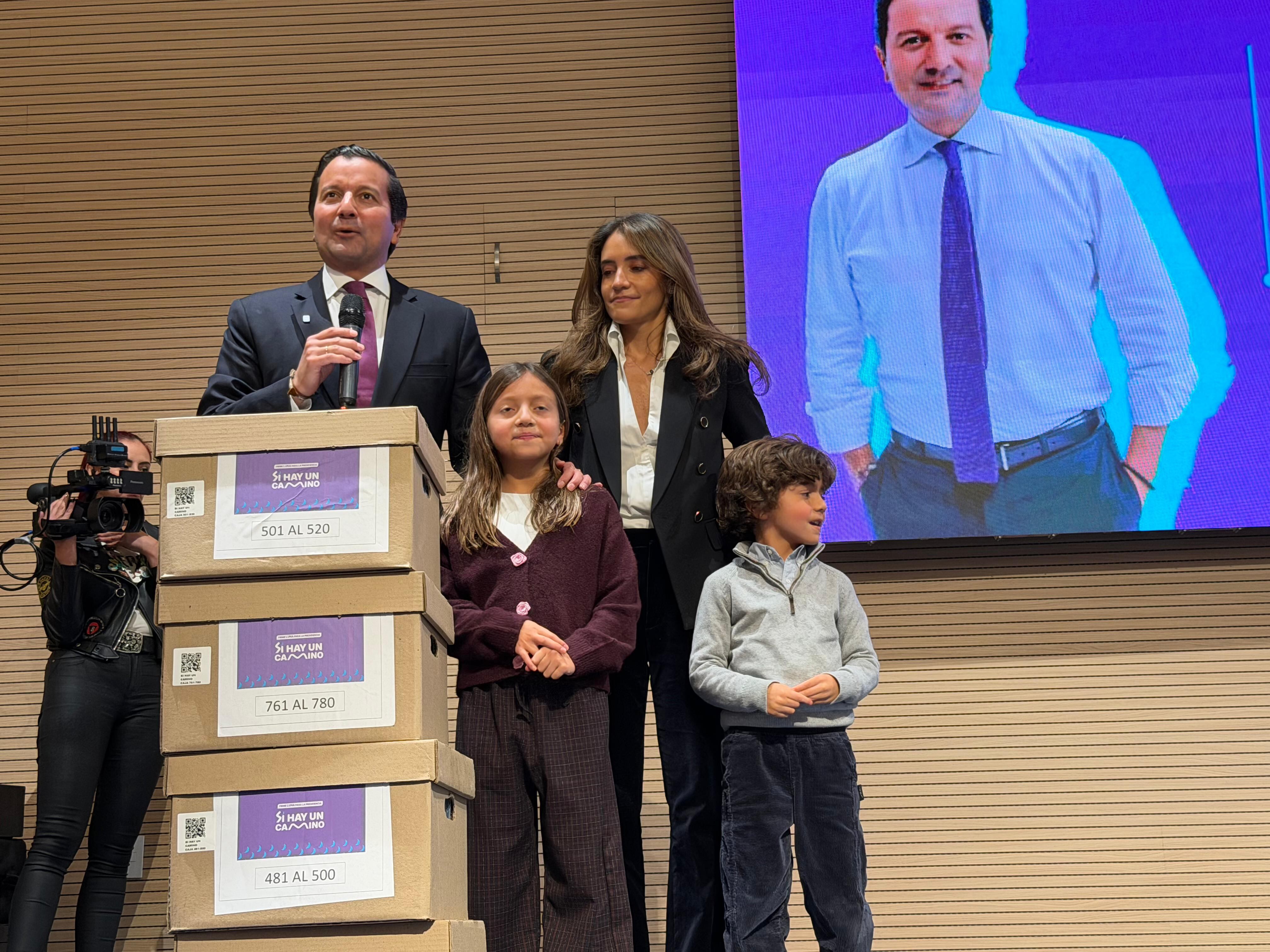 David Luna promueve la iniciativa “Sí Hay Un Camino” para las elecciones de 2026.