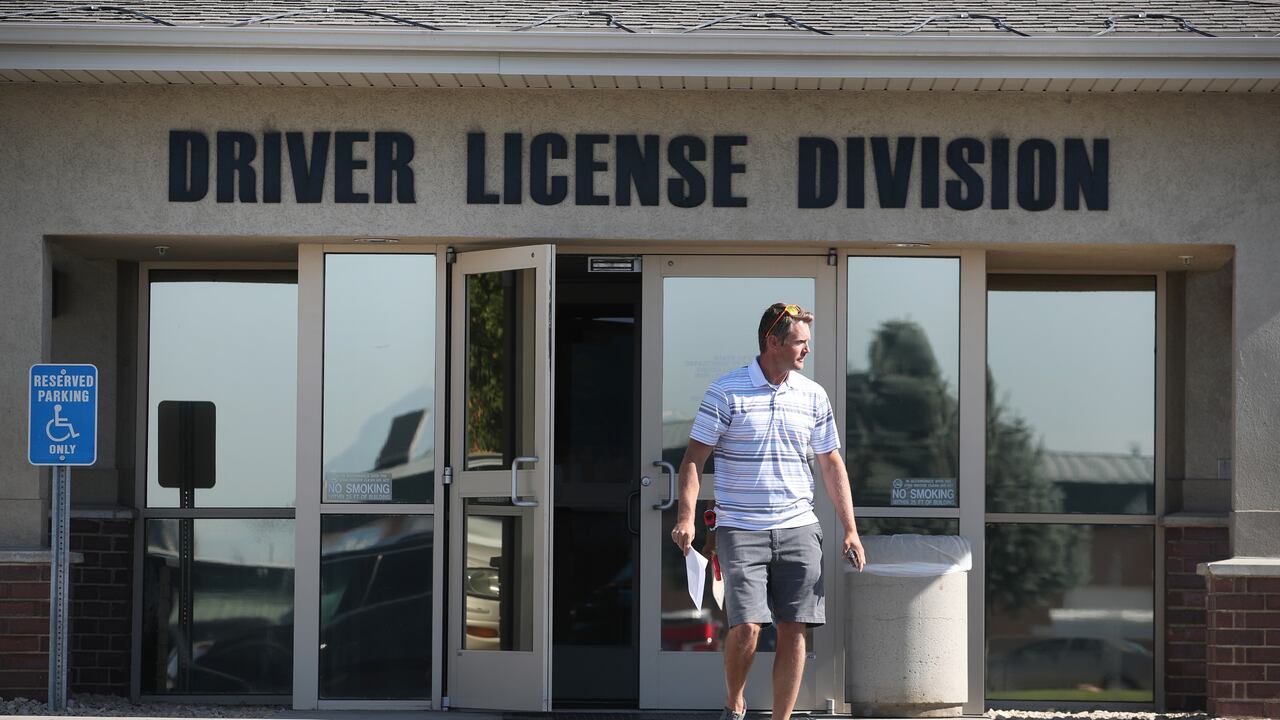 Ser reanudan los trámites de licencias para este grupo de inmigrantes. (Foto:George Frey/Getty Images)