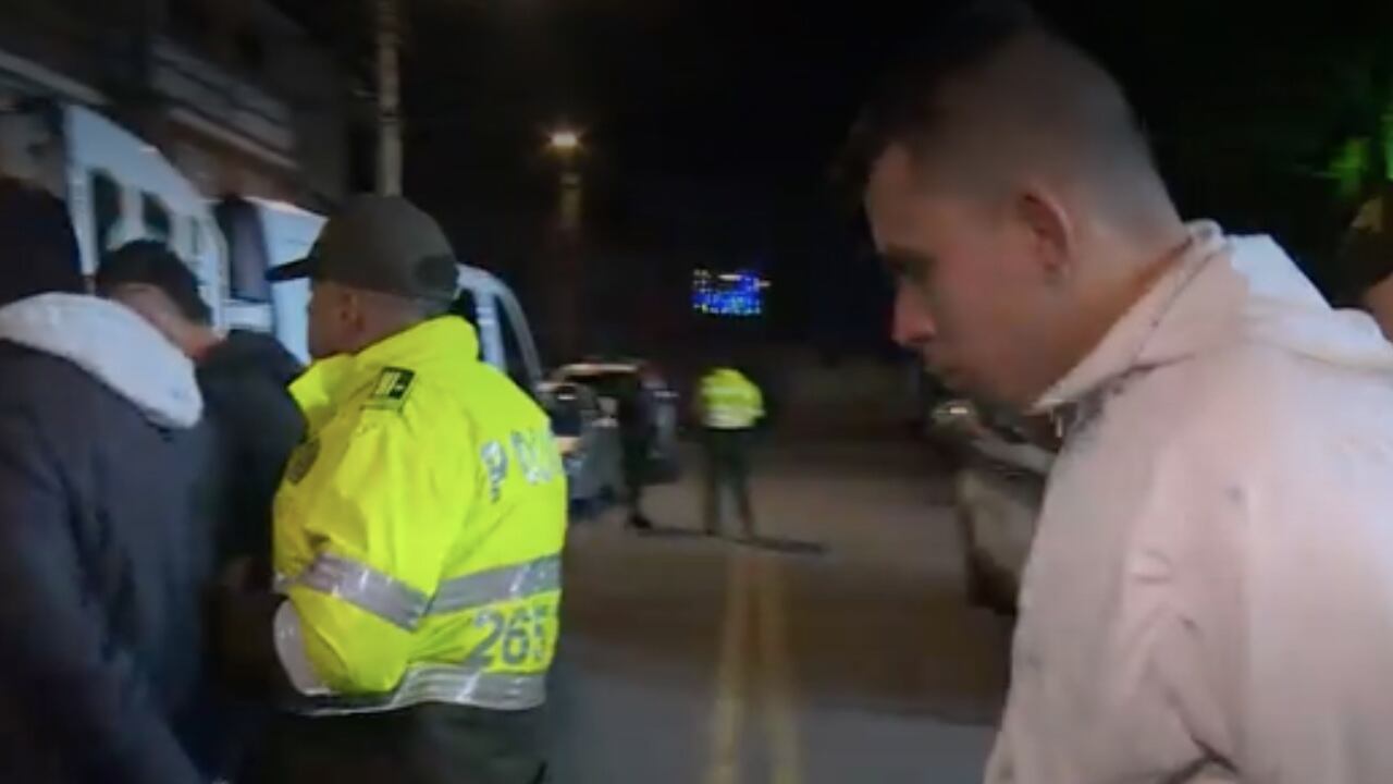 La policía logró capturar a cuatro delincuentes que habían robado un carro en Engativá