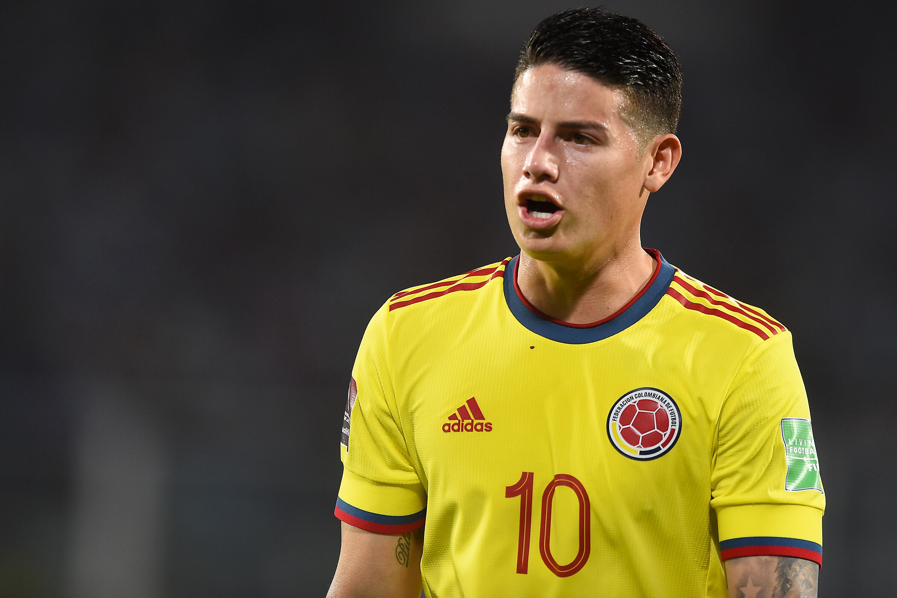 CORDOBA, ARGENTINA - FEBRUARY 01: James Rodríguez of Colombia reacts during a match between Argentina and Colombia as part of FIFA World Cup Qatar 2022 Qualifiers at Mario Alberto Kempes Stadium on February 01, 2022 in Cordoba, Argentina. (Photo by Marcelo Endelli/Getty Images)