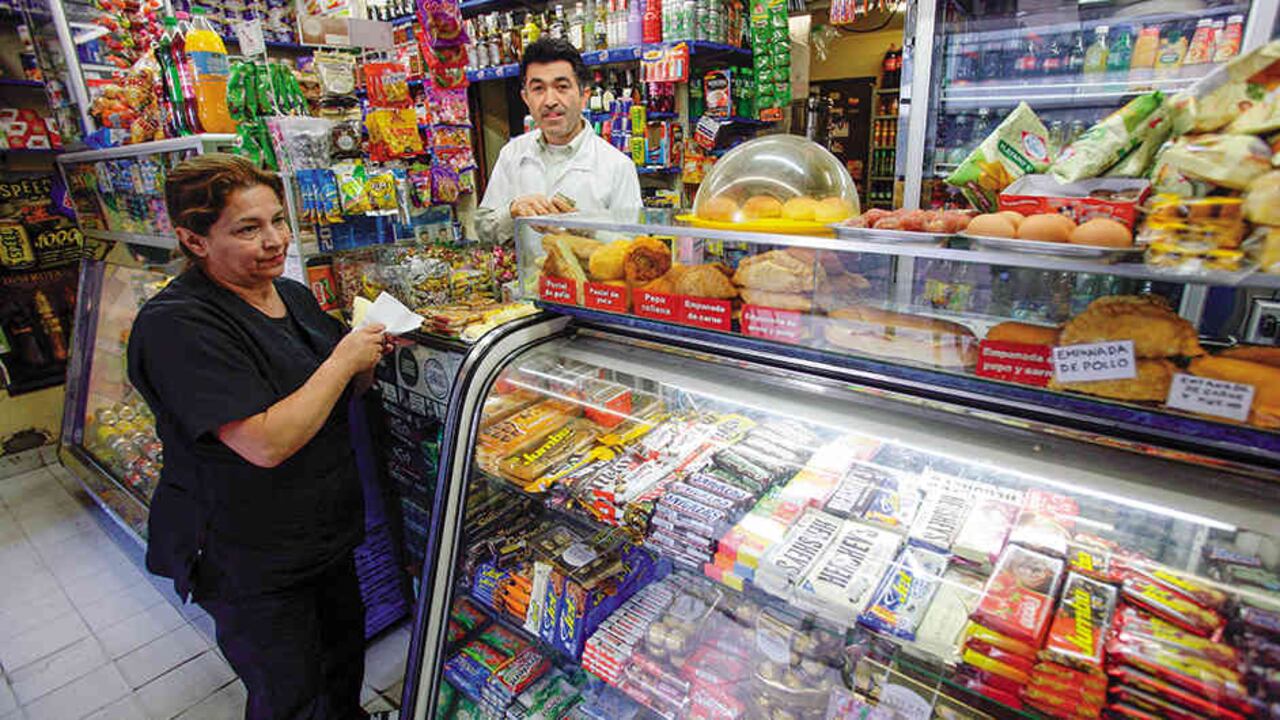 En las tiendas de barrio se vende 60% de la comida y 80% de las gaseosas consumidas en el país.