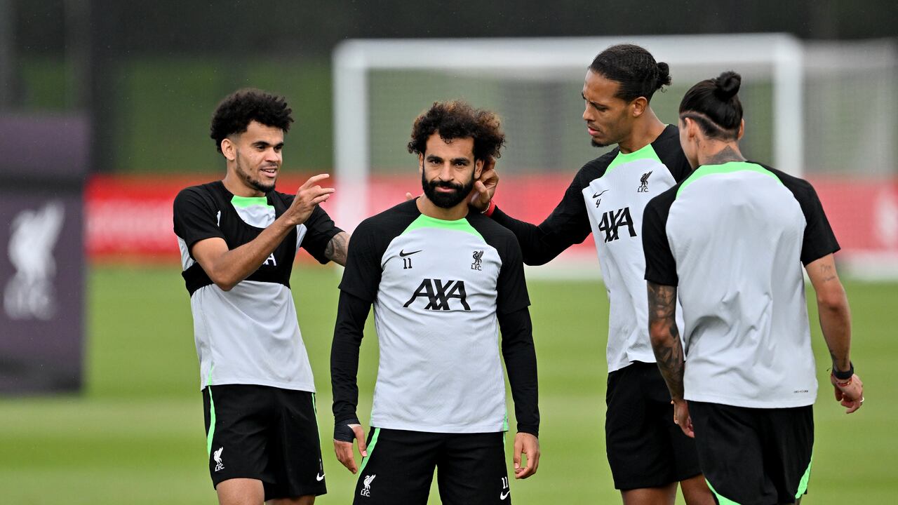 Mohamed Salah, Luis Díaz y Virgil van Dijk trabajando con Liverpool.