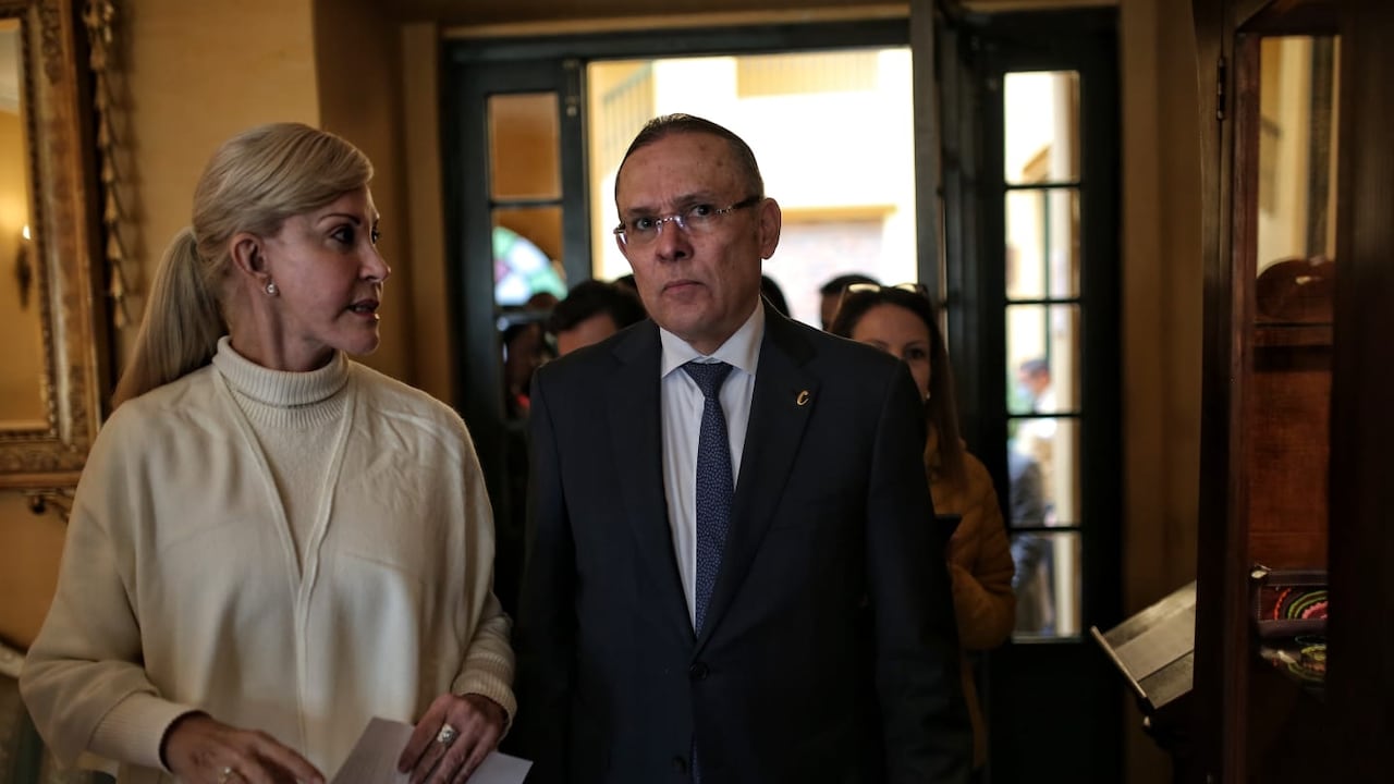 Dilian Francisca Toro, presidenta del Partido de la U, y Efraín Cepeda, presidente del Partido Conservador.
