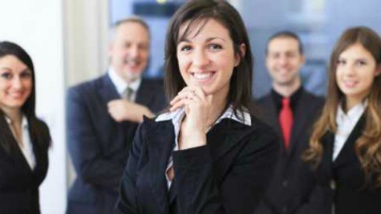 Las grandes empresas llevan a los ejecutivos que van a ser promovidos a asesores de imagen.