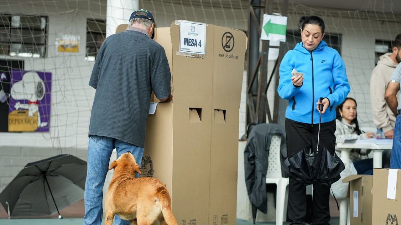 Jornada de votación en el colegio Antonio Donado Camacho de Rionegro, Antioquia, vereda el Tablazo, el 8 de marzo de 2026.
