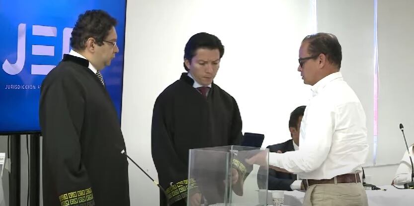 Mayor retirado, Mauricio Ordoñez Galindo.