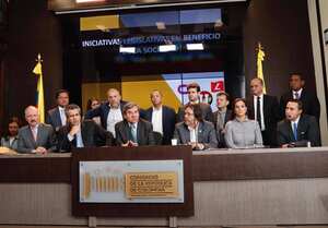 Rueda de prensa de los congresistas de Cambio Radical, La U y el Partido Liberal