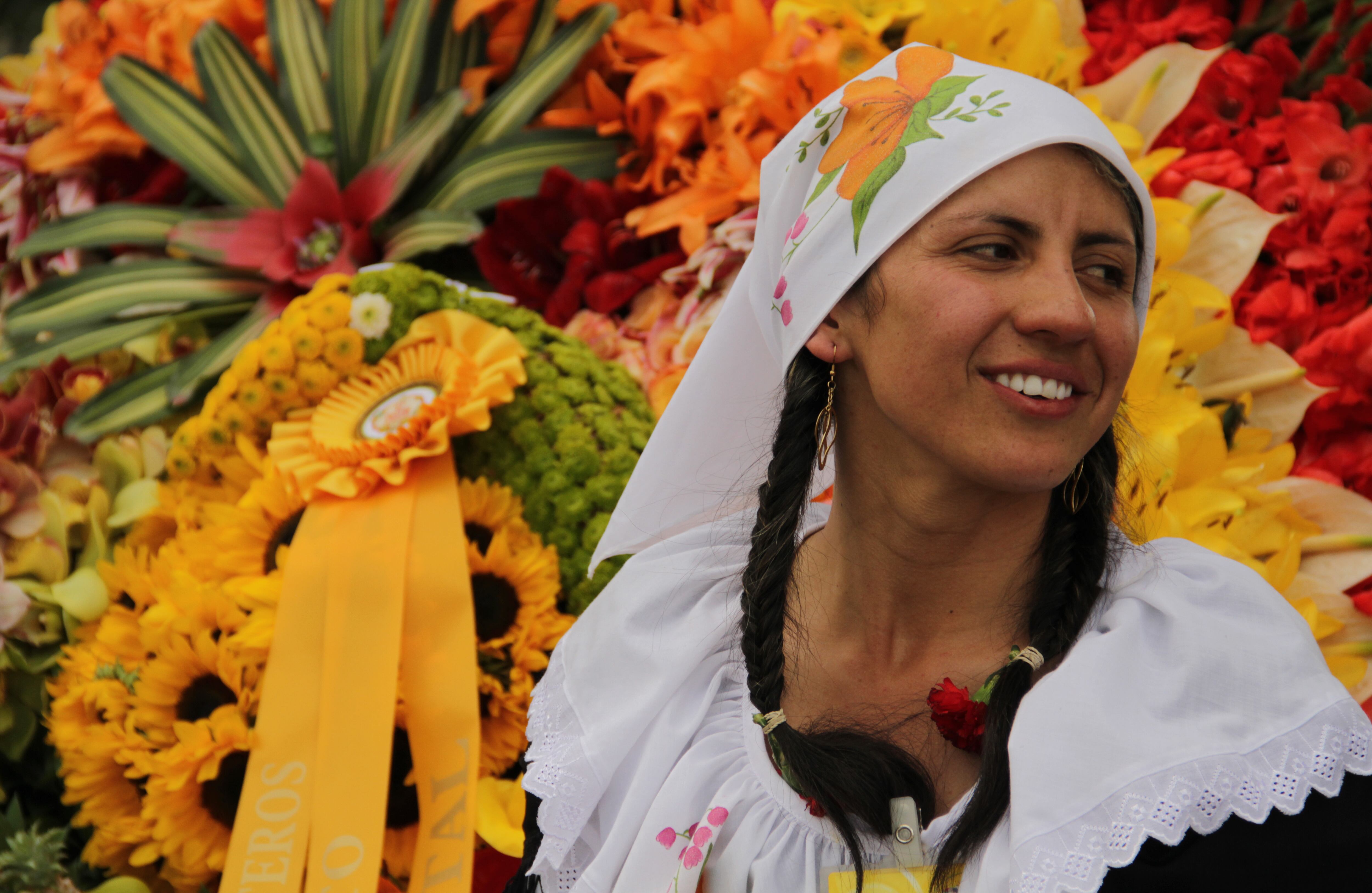 Este año todas las silletas desfilarán hacia el estadio Atanasio Girardot, en donde se premiarán las mejores. Los hijos de los silleteros tradicionales han continuado con esta actividad y este año más de 600 niños y adolescentes de Santa Elena harán parte del recorrido que dura unas tres horas, aproximadamente. Foto: Archivo Semana.