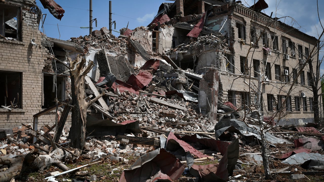 El presidente de Ucrania, Volodímir Zelenski previó que "Rusia intensifique sus ataques esta semana. Nuestro ejército resiste”.