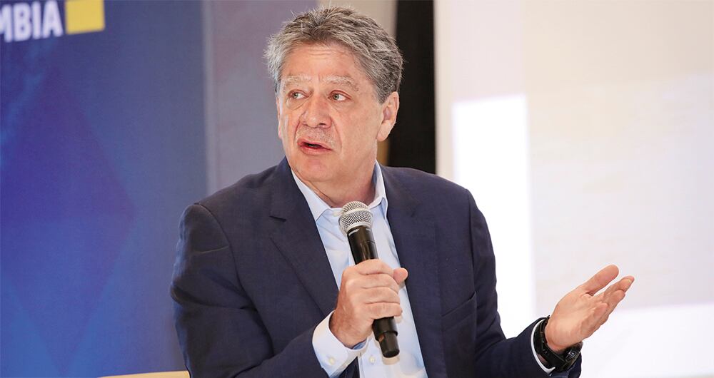 BRUCE MAC MASTER Presidente de la Andi