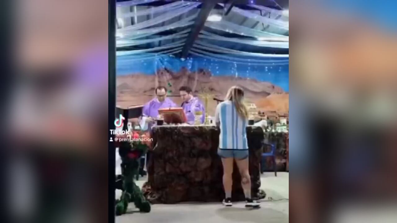 El hecho ha desatado diferentes reacciones en redes sociales.