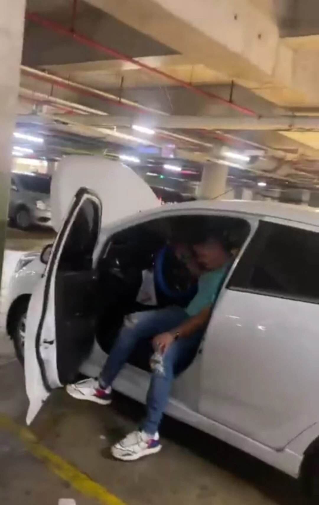 El vehículo estaba totalmente bloqueado.