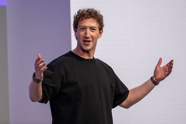 Mark Zuckerberg revela los planes de Meta para crear una superinteligencia artificial global.
