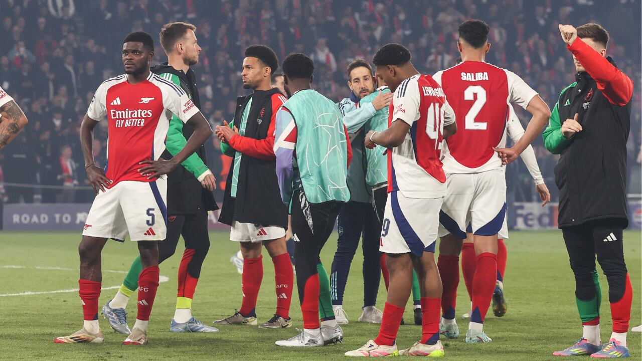 Desazón en Arsenal por caer eliminado en Champions ante PSG.