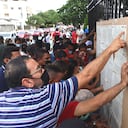 Alcalde de Barranquilla Jaime Pumarejo votando