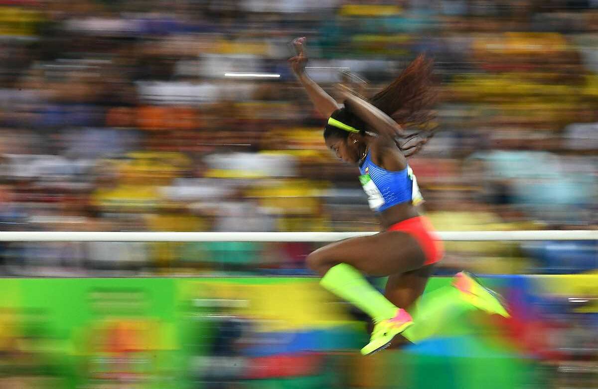 Velocidad, precisión y flexibilidad en el salto de Caterine. FRANCK FIFE / AFP