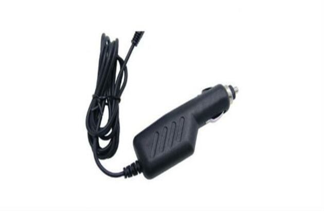 Para que nunca se le descargue el celular,  le sugerimos  que compre un cargador de teléfonos para auto. Lo conecta directamente al vehículo mientras está encendido y usted podrá cargar el celular. Lo puede encontrar en Unilago o Mercado Libre. 