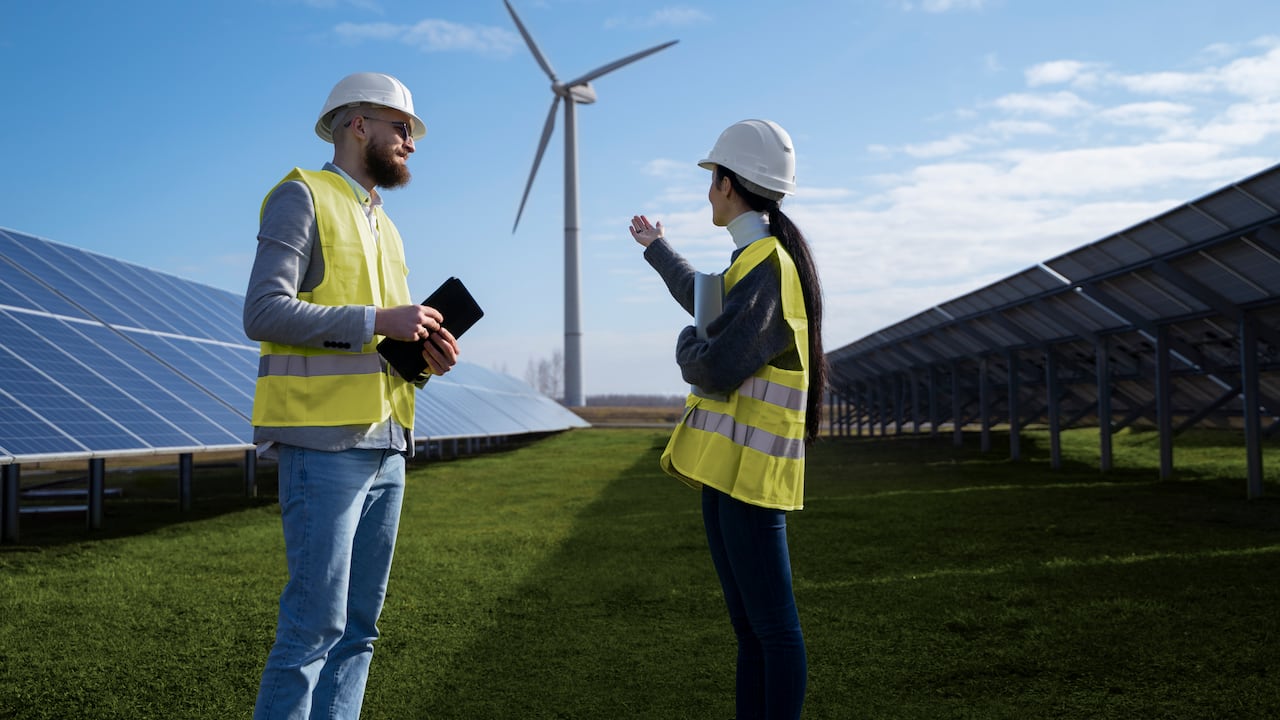 El enfoque también contempla articular a las organizaciones con posibles fuentes de financiación y esquemas de inversión que faciliten la ejecución de proyectos energéticos, ampliando las oportunidades para que más compañías avancen en sus metas de eficiencia.