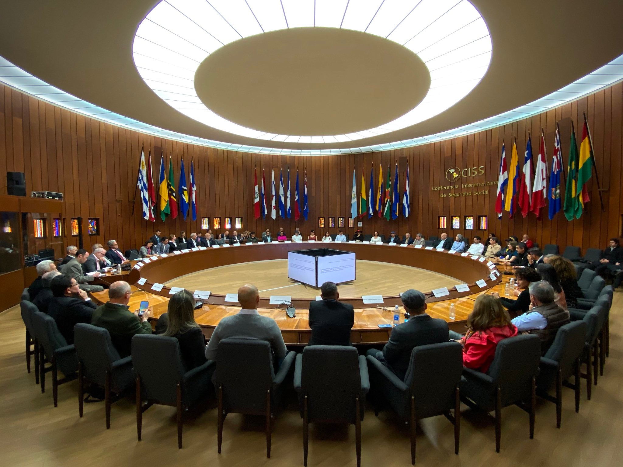 Las delegaciones de paz del Gobierno Petro y del ELN, adelantan negociaciones en México.