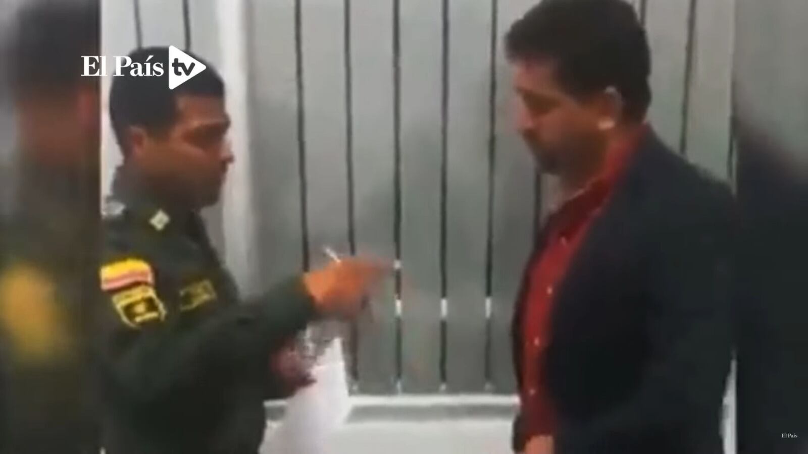 eón Fredy Muñoz, el embajador que exaltó al dictador Ortega, había sido descubierto en el aeropuerto de Rionegro con droga 

El entonces congresista  fue capturado cuando le encontraron un maletín negro de cuero con 145 gramos de cocaína en una bolsa plástica.