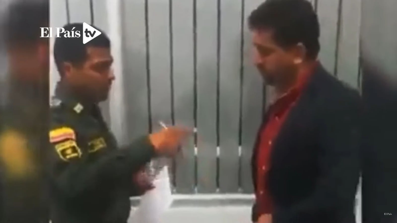 eón Fredy Muñoz, el embajador que exaltó al dictador Ortega, había sido descubierto en el aeropuerto de Rionegro con droga 

El entonces congresista  fue capturado cuando le encontraron un maletín negro de cuero con 145 gramos de cocaína en una bolsa plástica.