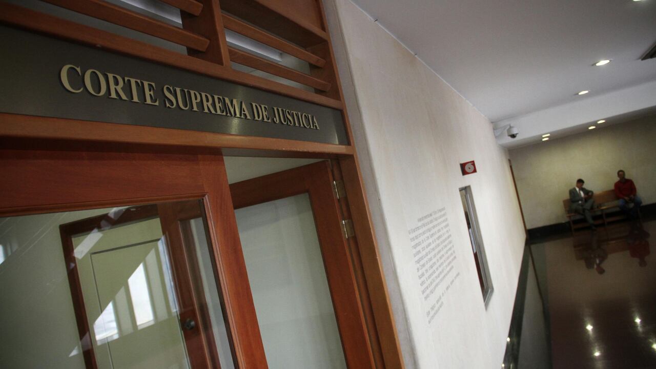 La alta corte tomó como base un caso de un auxiliar de vuelo y la empresa en la que trabajaba.