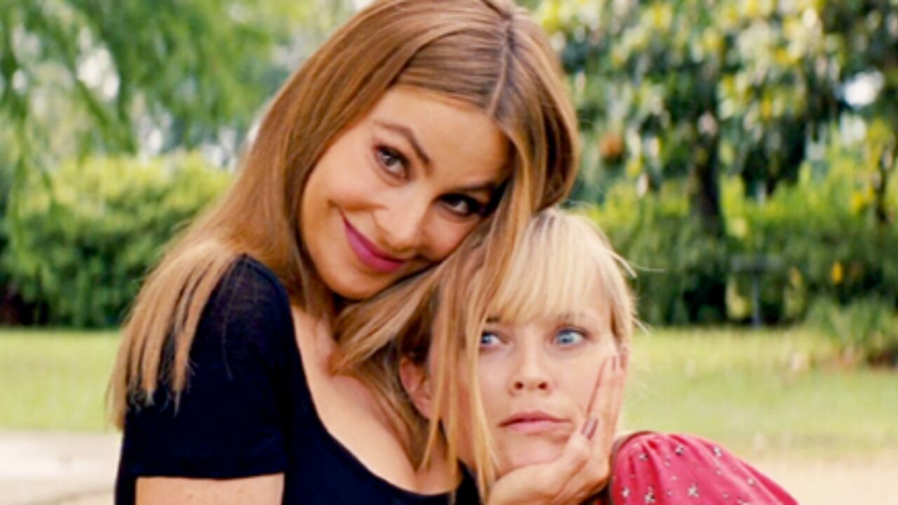 La comedia, dirigida por Anne Fletcher se estrena el 8 de mayo en Estados Unidos y a partir del 4 de junio en Latinoamérica como 'Dos locas en fuga'.