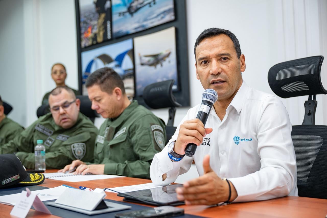 Ministro de Defensa, Pedro Sánchez.