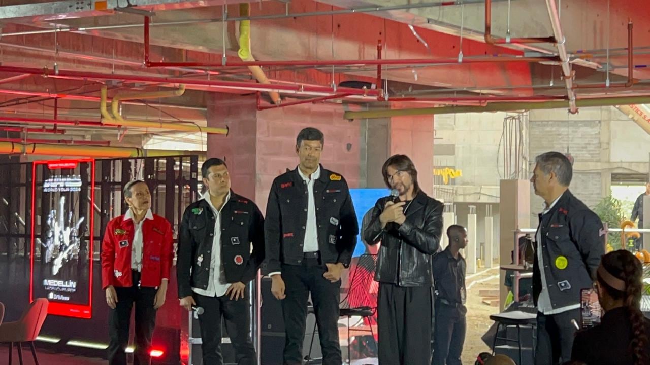 Juanes en la presentación del DaviArena.