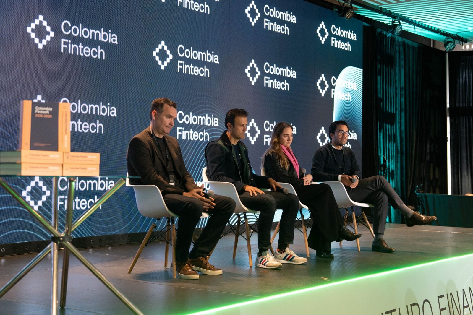 Hernando Rubio, CEO y cofundador de Movii; Ignacio Giraldo, CEO de Lulo Bank; Marcela Torres, gerente general de Nu Colombia; Gabriel Santos, presidente ejecutivo de Colombia Fintech.