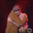 Andrés Cepeda tuvo que ir a abrazar al concursante quien también estaba entre lágrimas tras haber participado y ser elegido para la siguiente fase del programa