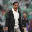 Diego Arias dirigiendo a Atlético Nacional en la final de la Liga BetPlay ante Junior.