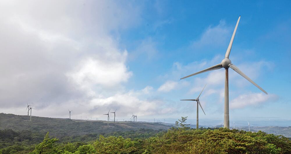 Construir un parque eólico en La Guajira o trotar en un gimnasio verde para generar energía es una transición energética