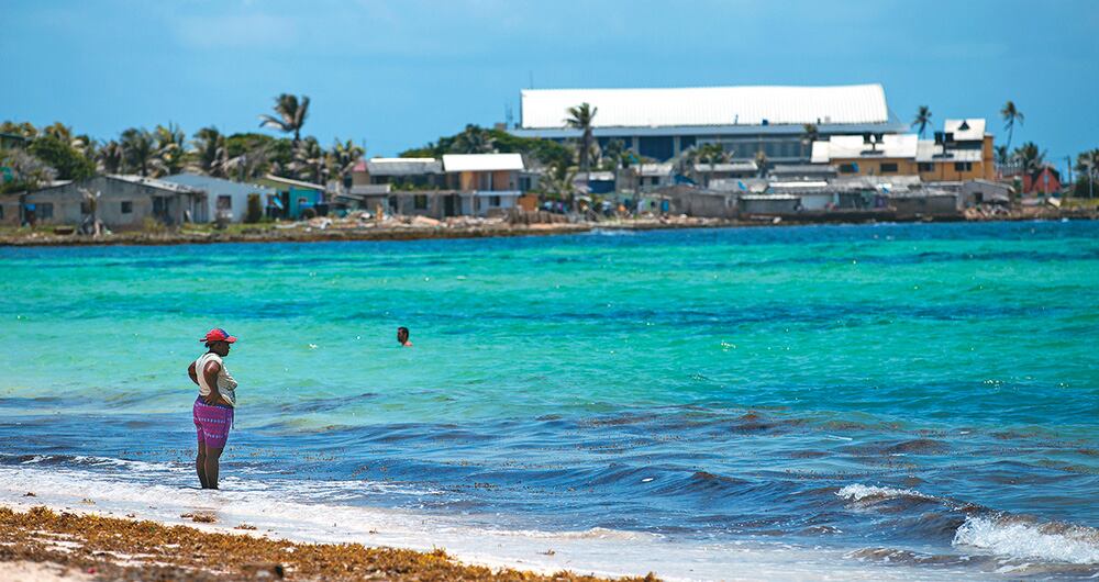    Desde hace años, Colombia se mantiene a la expectativa del fallo de la Corte Internacional de Justicia de La Haya que podría cambiar la soberanía de la nación sobre parte del territorio en el mar, en medio de la disputa con Nicaragua, que alega que dicho territorio le pertenece.