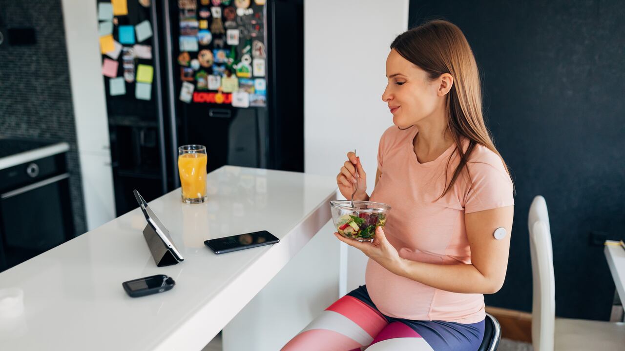 La alimentación es uno de los hábitos esenciales para combatir la diabetes. Foto:
Getty Images.
