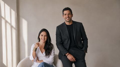 Natalia Amaya Salazar y Oswaldo 'Oso' Trava son los fundadores de Avocado Wellness Marketing