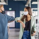 Con el avance en la vacunación y el descenso de los casos, varias empresas del país retornaron a sus oficinas. Sin embargo, la variante delta crea nuevas dudas e incertidumbre en este proceso.