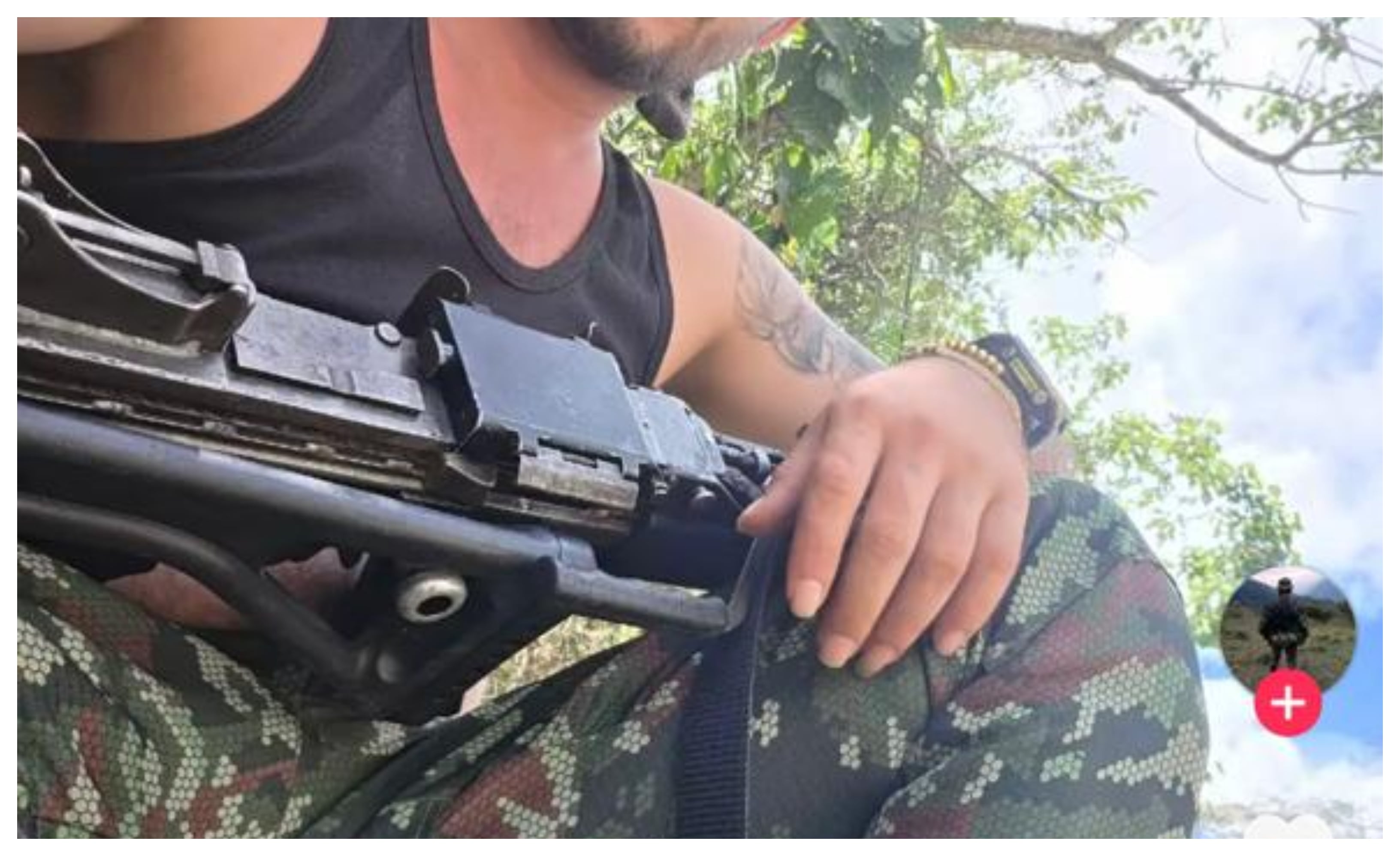 Jhon Edison Chala Torrejano, alias ‘Víctor Chala’, disidente de las FARC que hace alarde de su armamento en redes sociales.