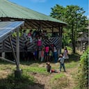 Indígenas en Chocó son reparados con paneles solares los cuales les llevan energía a su comunidad