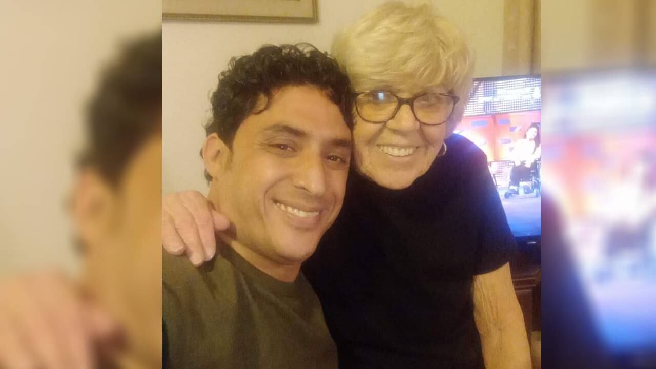 La pareja se conoció en Facebook, según The Mirror.