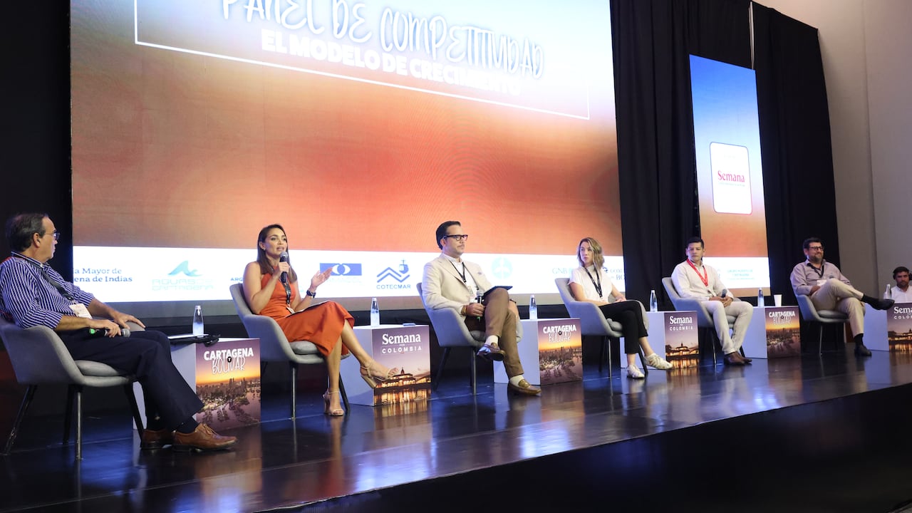 Panel de 'Competitividad, el modelo de crecimiento'.