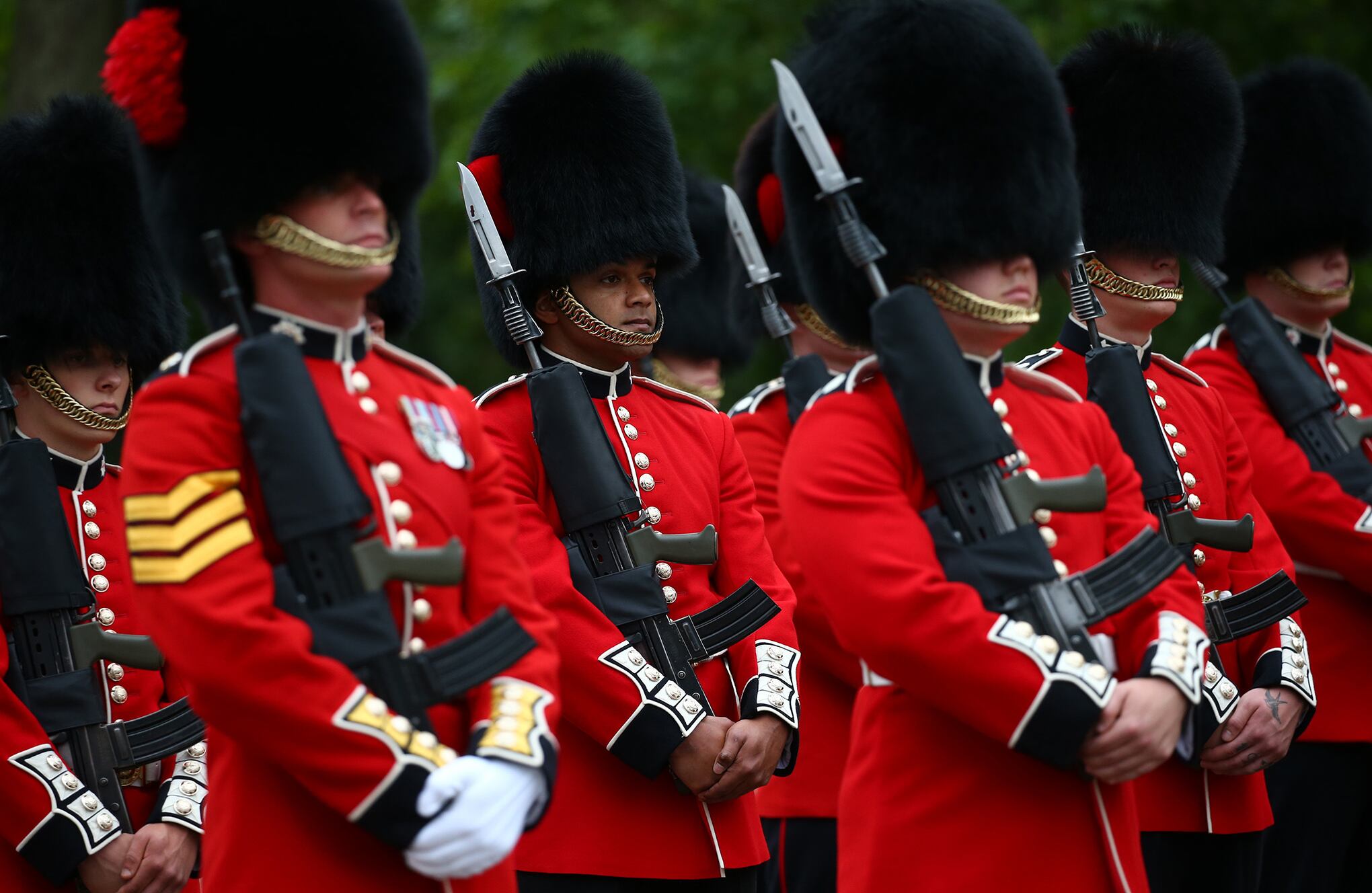 Cambio de la guardia regresa al palacio de Buckingham