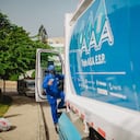 Triple A cuenta con un parque automotor de compactadoras a gas natural amigables con el ambiente.