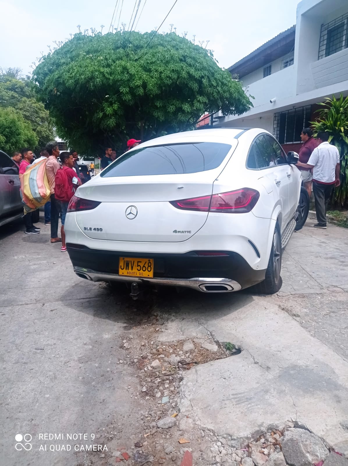 El vehículo pertenece al empresario Rafael Antonio Gutiérrez Sánchez.