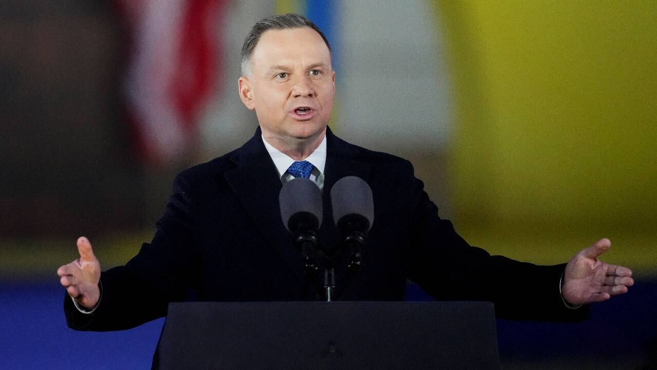 El presidente polaco, Andrzej Duda, confirmó que su país enviara aeronaves a Ucrania.