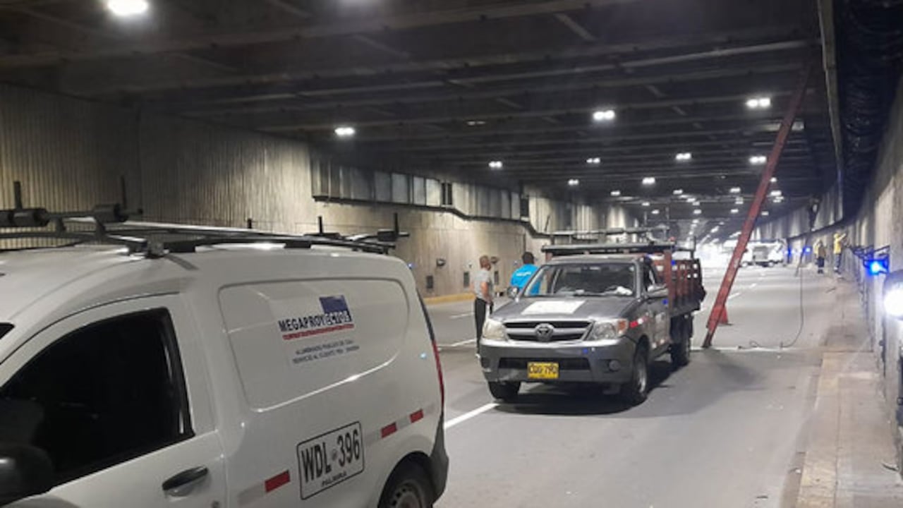 El Túnel Mundialista está ubicado en la carrera 1, entre las calles 5 y 13. Tiene una longitud de 680m, es unidireccional y cuenta con 4 carriles.