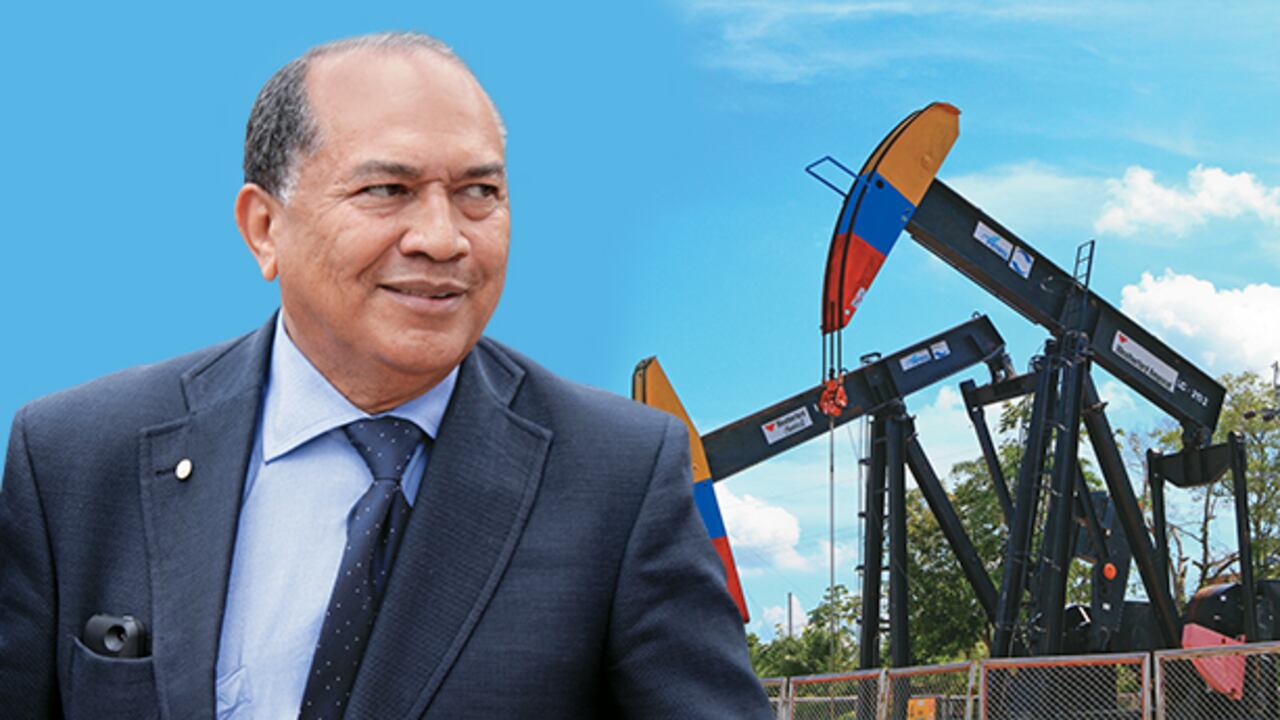 Amylkar Acosta, Ministro de Minas y Energía.